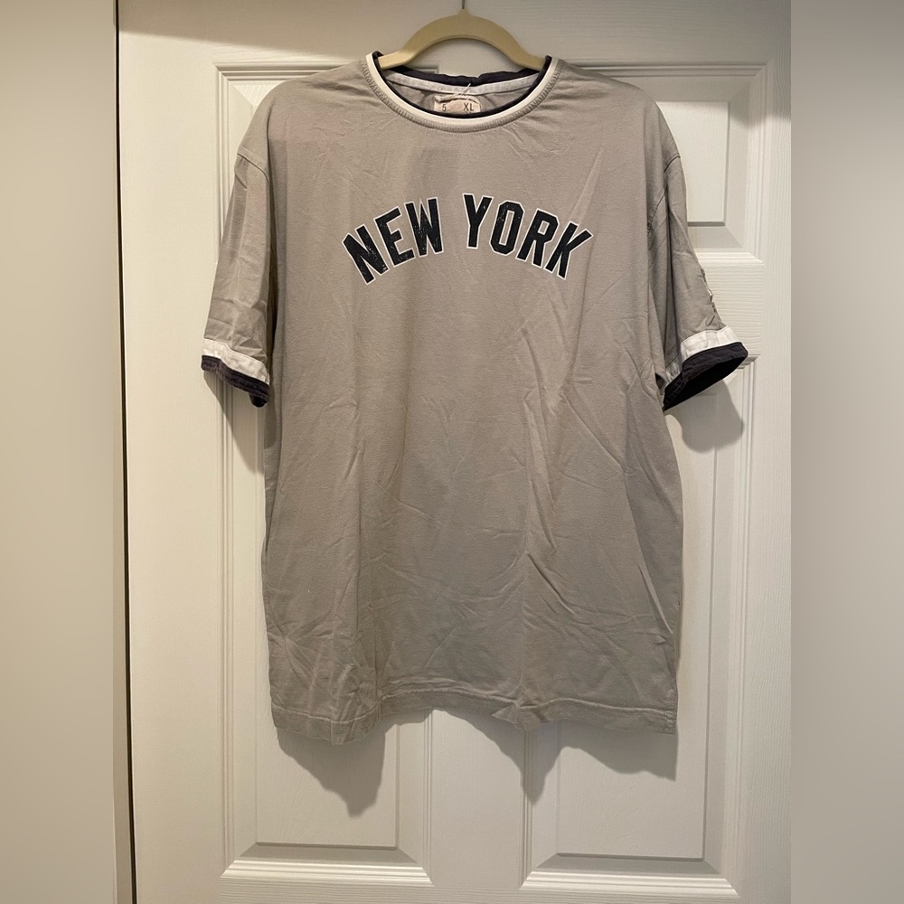 Red Jacket Distressed NY Yankees Tee Shirt